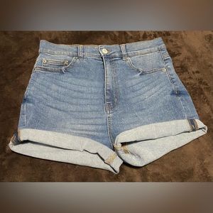 Ardene High Rise Shortie shorts size 9